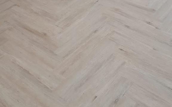 Light Maple SPC Herringbone Flooring
